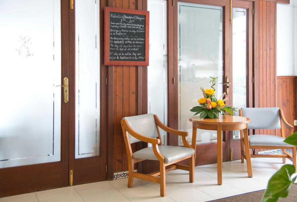 Hostal Cala Ratjada Eksteriør billede