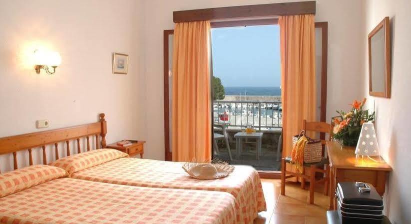 Hostal Cala Ratjada Eksteriør billede