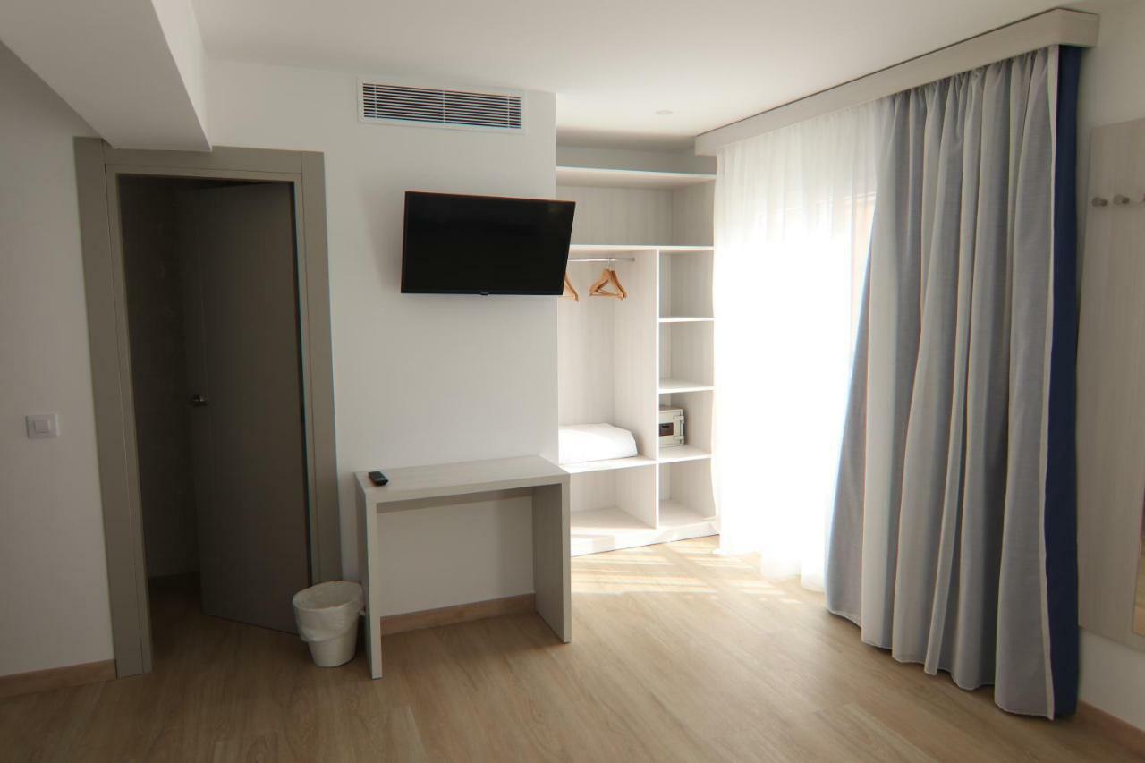 Hostal Cala Ratjada Eksteriør billede