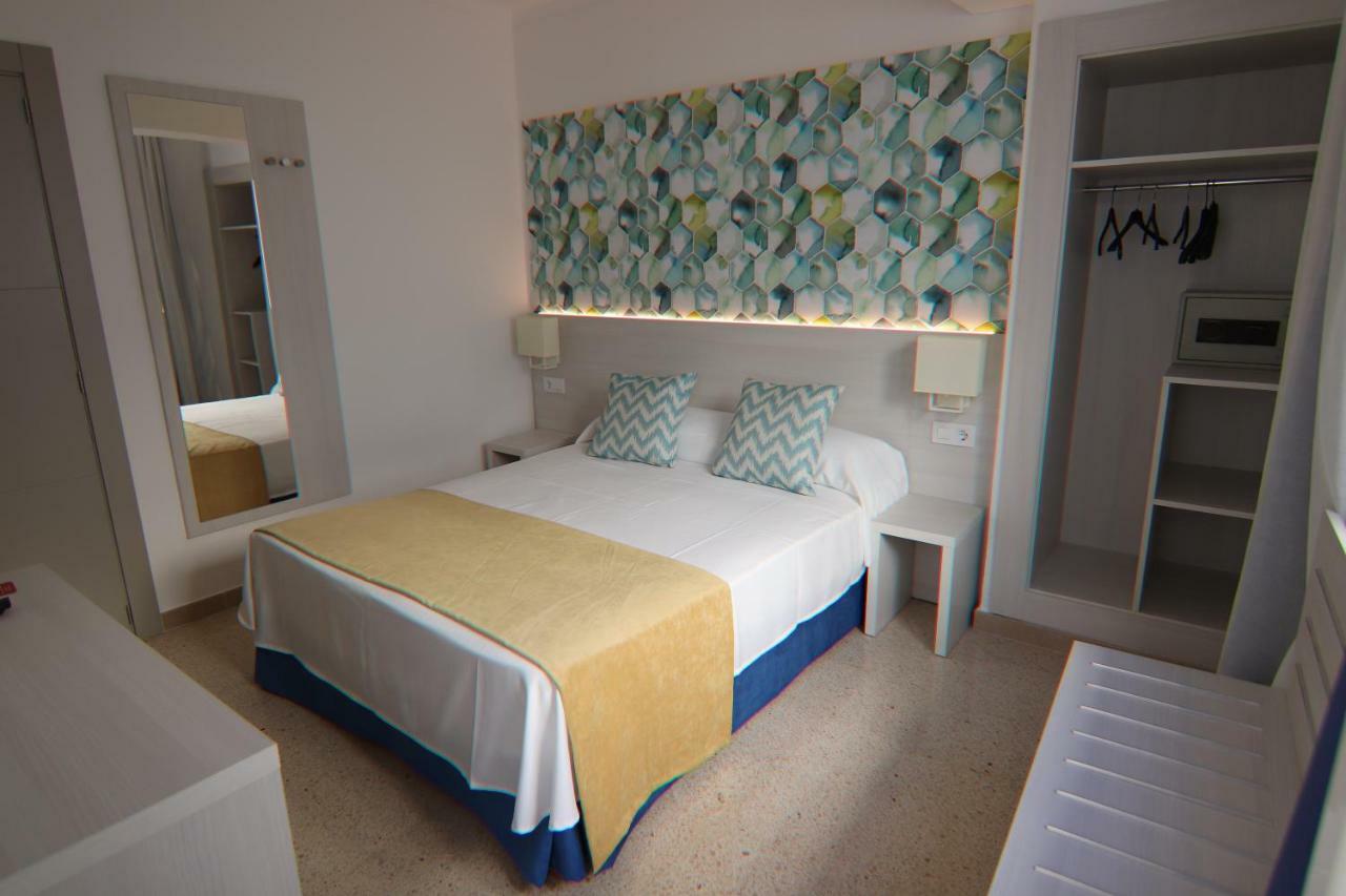 Hostal Cala Ratjada Eksteriør billede